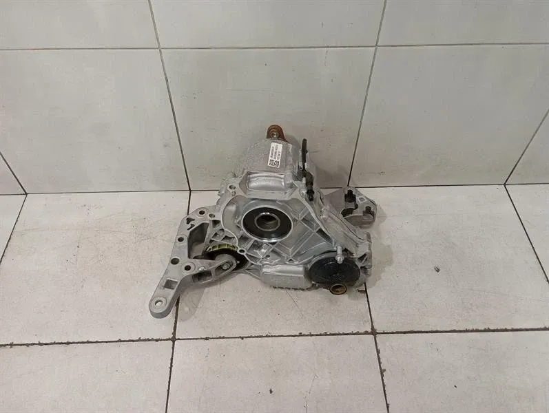 BMW 4 G83 M4 Transfer Box 27109847756 Transfer Case AWD LCI -