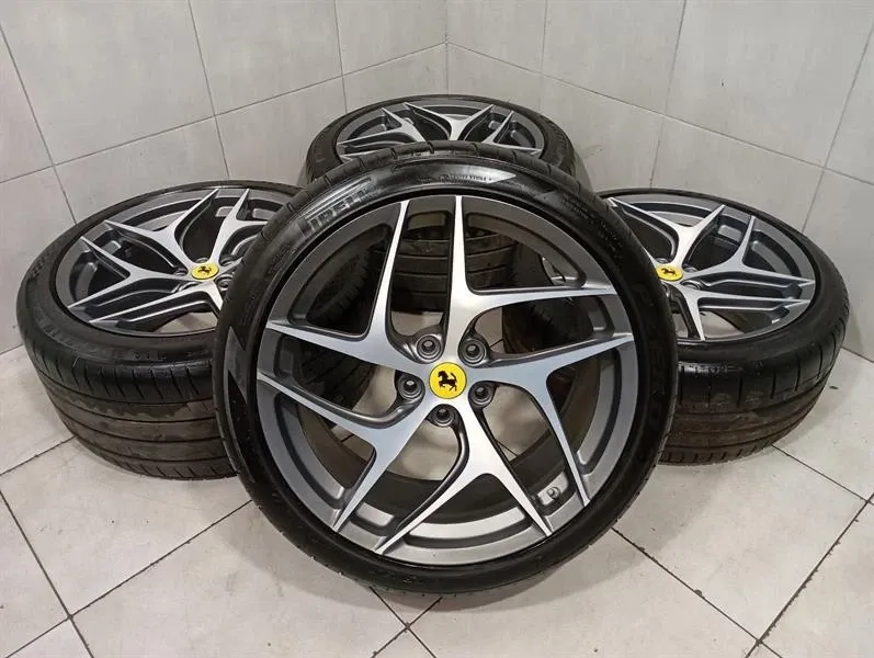 20 R20 FERRARI 812 SUPERFAST F152M Alloy Wheel 325270 SET Alloy Wheel SET-
