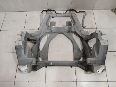 Ferrari GTC4 Lusso T 3.9 V8 F151M Sous-châssis Arrière 321996 Essieu Cadre Essieu Arrière