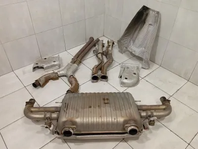 Tłumik wydechowy Aston Martin Rapide AD43-5230-AG Tłumik wydechowy V12-