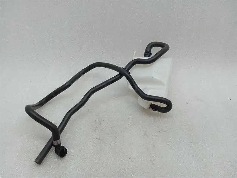 Aston Martin DBS SUPERLEGGERA AM7 18-24 Reservior 6G33-TBD2-AA Container -