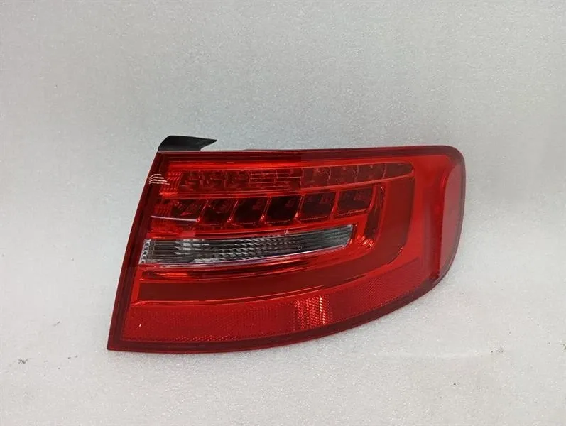 Audi A4 (B8) Audi RS4 B8 8K right rear light 8k9945096d tail light rear right- Body type: Estate
Fuel: Petrol
