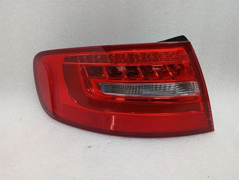 Audi A4 (B8) Audi RS4 B8 8K left rear light 8K9945095D tail light rear left- Body type: Estate
Fuel: Petrol