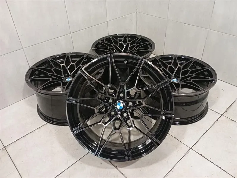 BMW 3 (G20 / G21) 19 20 M3 BMW M4 G82 G80 ALLOY WHEEL 8093839 ALLOY WHEEL SET SET BLACK 8093838 M826- Body type: Coupe
Fuel: Petrol