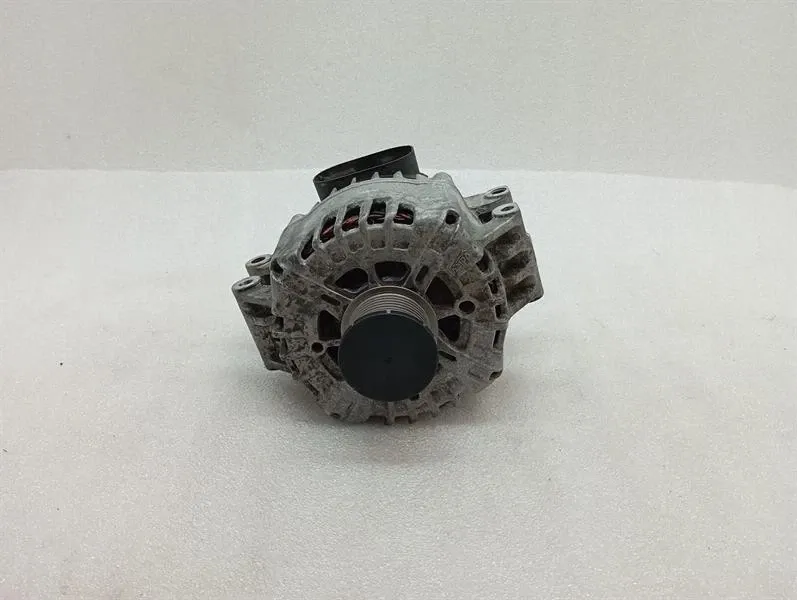 BMW 5 (G30 / G31) BMW 5 Series F90 G30 M5 Alternator 7852129 Alternator Body type: Saloon
Fuel: Petrol