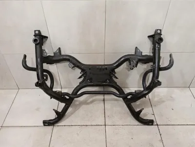 BMW M5 E39 Hjälpram Fram 31112228790 Framaxelhållare M5 E39 OEM S62-