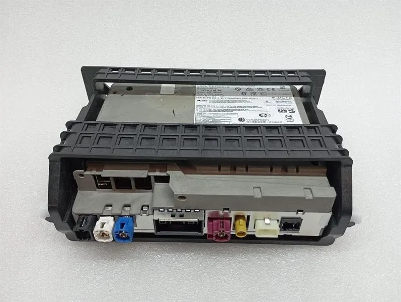 BMW 4 (G22 / G23 / G26)  BMW 4 G83 M4 CD player 5B4F802 HEAD UNIT AUDIO SYSTEM CONTROLLER - Body type: Convertible
Fuel: Petrol