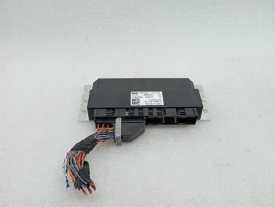 BMW 5-serie F90 G30 M5 Elektronikmodul 6889576 ECU VDP