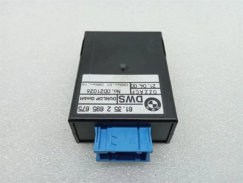 BMW 5 (E39) BMW 5 Series E39 Electronic Module 2695675 ECU RDC Body type: Saloon
Fuel: Petrol