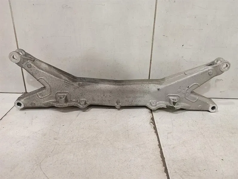 Porsche 911 (991) Porsche 911 991 GT3RS Mk1 Subframe Rear 99133126180 Axle Frame Rear Axle- Body type: Coupe
Fuel: Petrol