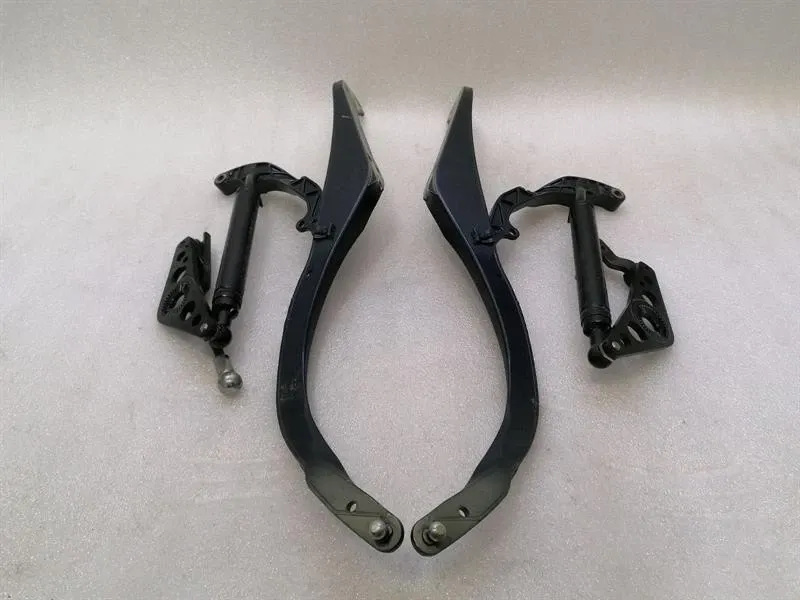 Porsche Boxster (987) Porsche Boxster 987 boat hinge set 98756155200 tailgate hinge set convertible- Body type: Convertible
Fuel: Petrol