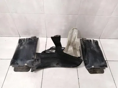 Porsche Cayman 981 GT4 turētāja kronšteins 98150563201 turētāja nesējs aizmugurē labajā pusē-