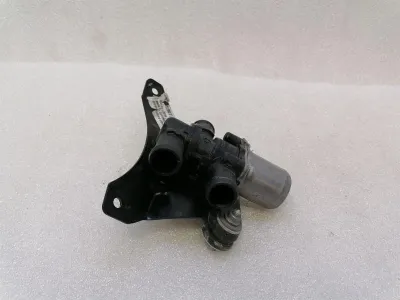 Клапан отопителя Porsche Panamera 971 971907624A неисправен.