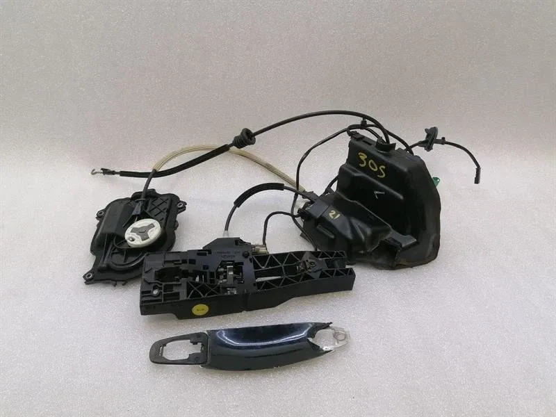 Bentley Continental GT, GTC, Flying Spur Door lock Bentley Continental GT V8S left door lock 3W083...