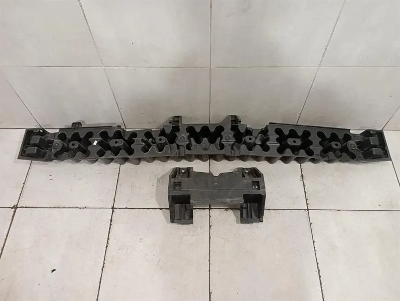 Chevrolet Corvette (C7) Chevrolet Corvette C7 holder bracket 23169864 holder carrier rear bumper 23169479- Body type: Coupe
Fuel: Petrol