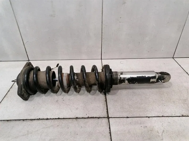 Maserati GranTurismo Maserati Granturismo M145 shock absorber rear 254814 shock absorber Skyhook FAULTY- Body type: Coupe
Fuel: Petrol