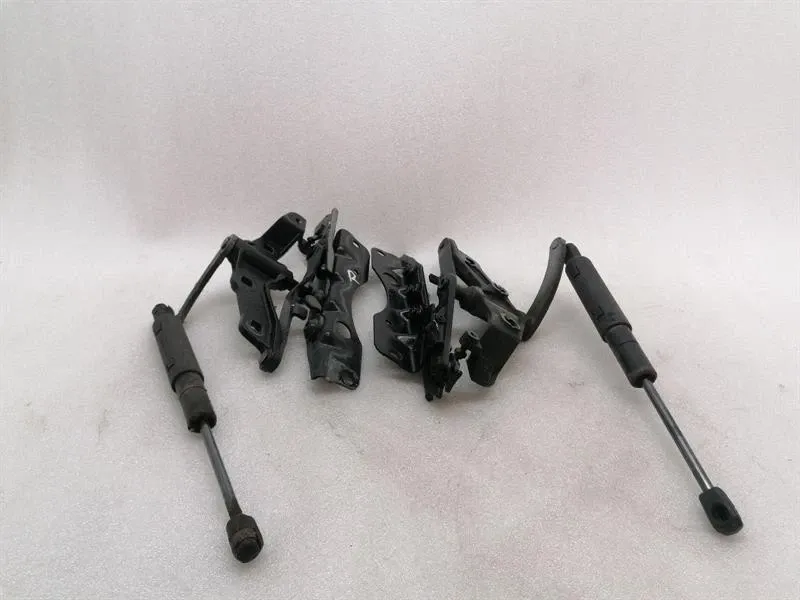 Mercedes-Benz C (W204) Mercedes CL W216 Bonnet Hinge LHS Set A2218800328 Hood Hinge Left Set- Body type: Coupe
Fuel: Petrol