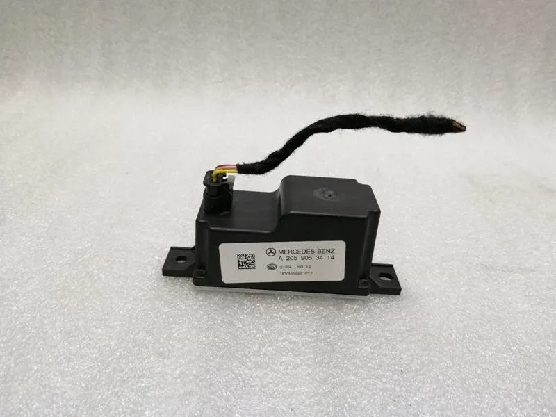 Mercedes-Benz A (W176) Mercedes CL W217 Voltage Converter Module A2059053414 Voltage Converter- Body type: Coupe
Fuel: Petrol