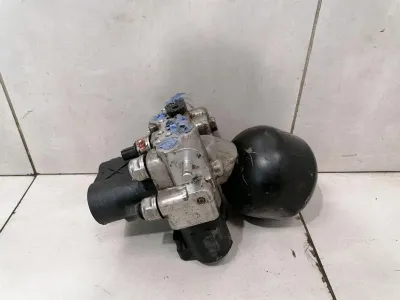 Mercedes S-Class W221 Zawór hydrauliczny A2213200258 WADLIWY zawór hydrauliczny-