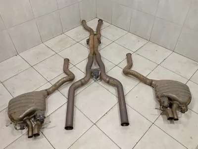 Mercedes C klases W205 izplūdes trokšņa slāpētājs A2054904502 M177 - AMG izplūdes sistēma -