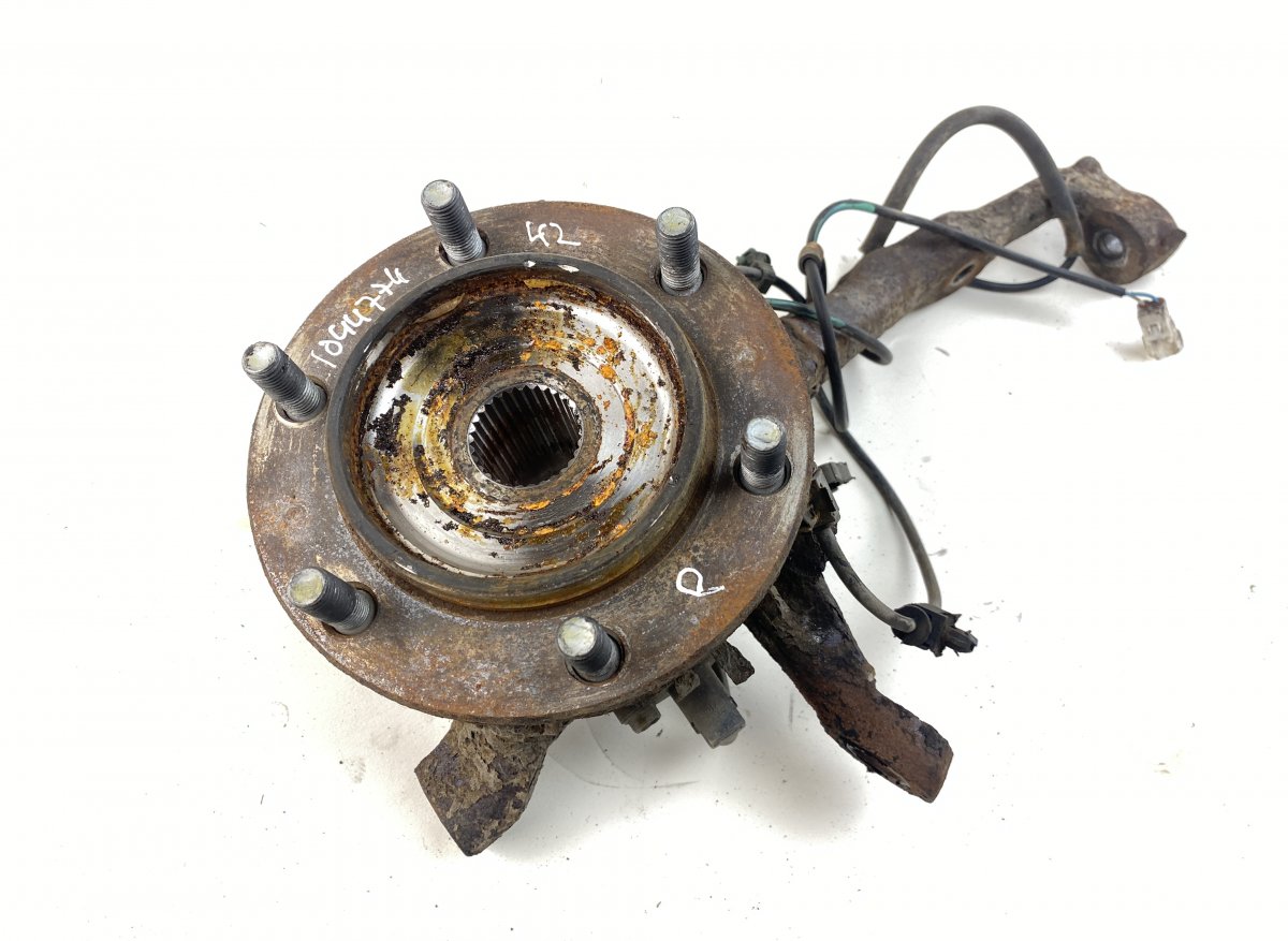 Toyota Hilux Wheel bearing housing front right 432110K030 Wheel bearing housing front right TO...