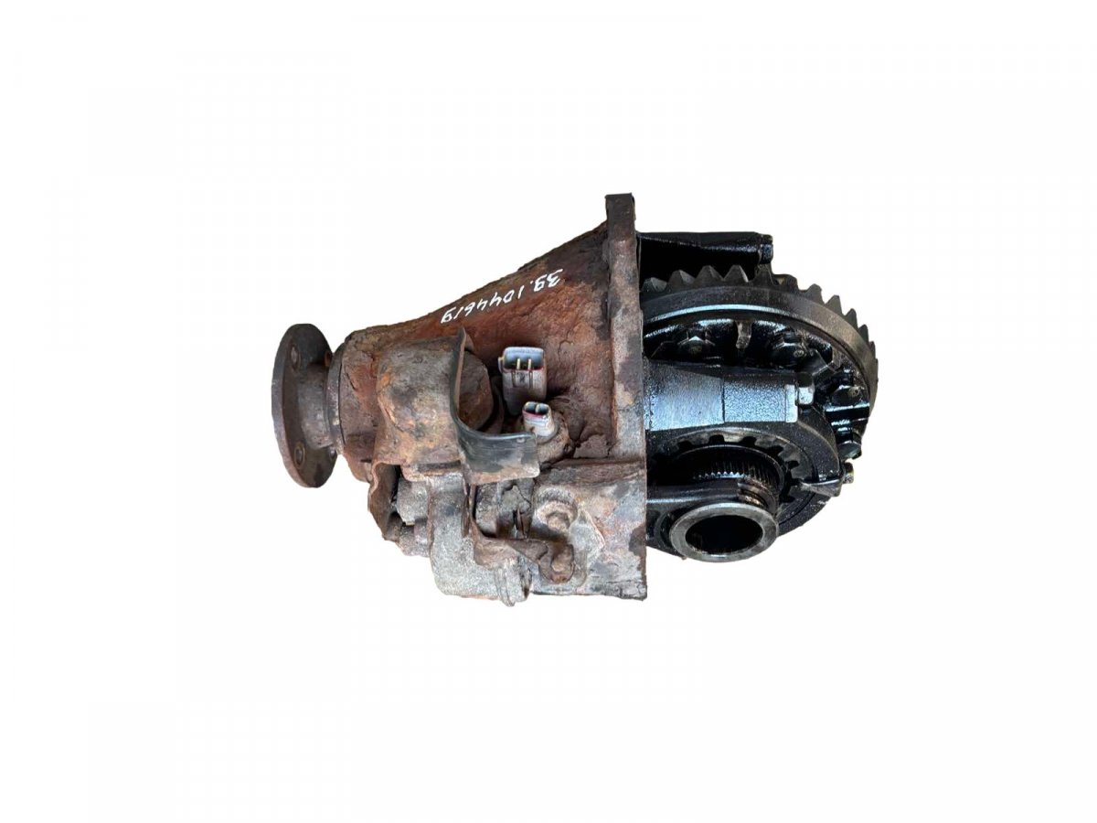 Toyota Land Cruiser 100 Rear axle differential 411106A351 Rear axle differential TOYOTA LAND C...