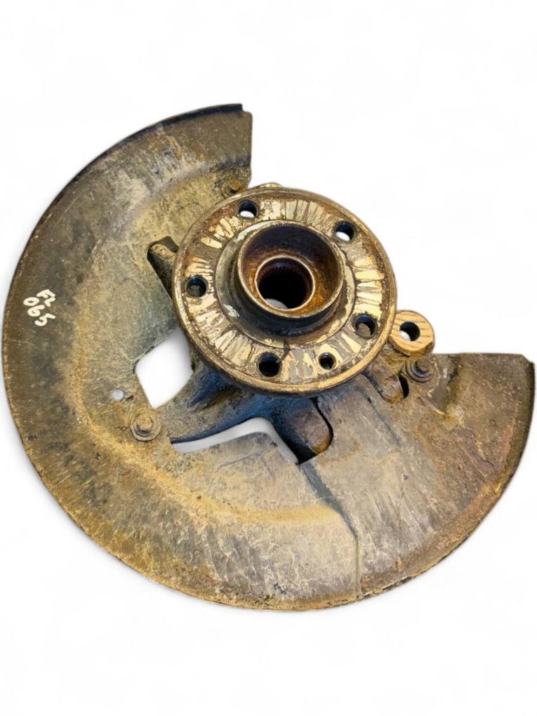 Volvo S60 Wheel bearing housing front left Wheel bearing housing front left VOLVO S60 II /...