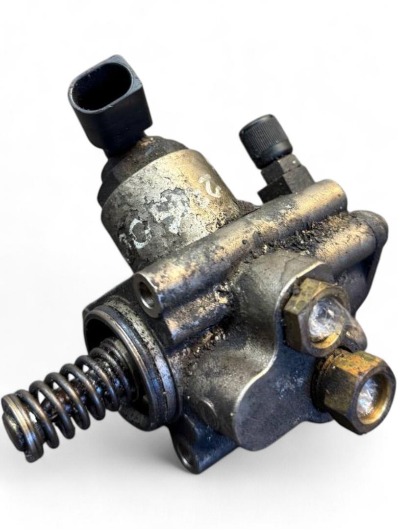Volkswagen Passat High pressure pump, petrol 06F127025D High pressure pump, petrol VW PASSAT...