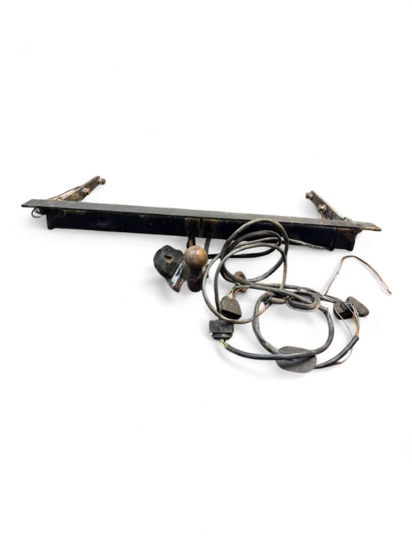 Volkswagen Transporter (T5, Caravelle, Multivan) haakekonksud Towbar VW TRANSPORTER T5 / MULTIVAN (7H, 7E, 7J...