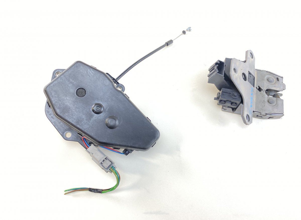 31335052 Bootlid / tailgate lock VOLVO XC60 I (2008-2017)