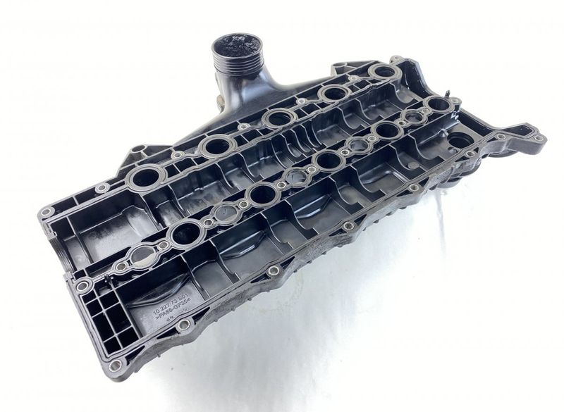 31430316 Topplocksventilkåpa VOLVO XC60 I (2008-2017)