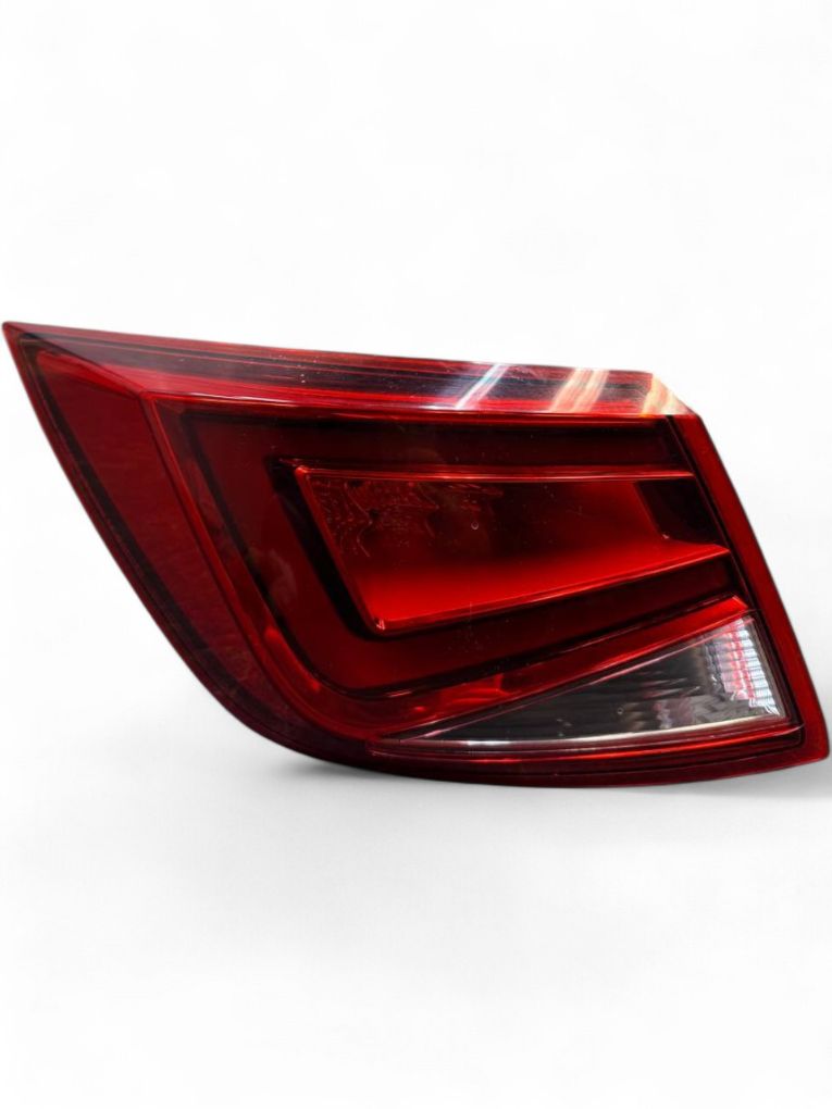 Seat Leon takavalo (vasen) 5F9945207A Tail light left SEAT LEON (5F) (2012...