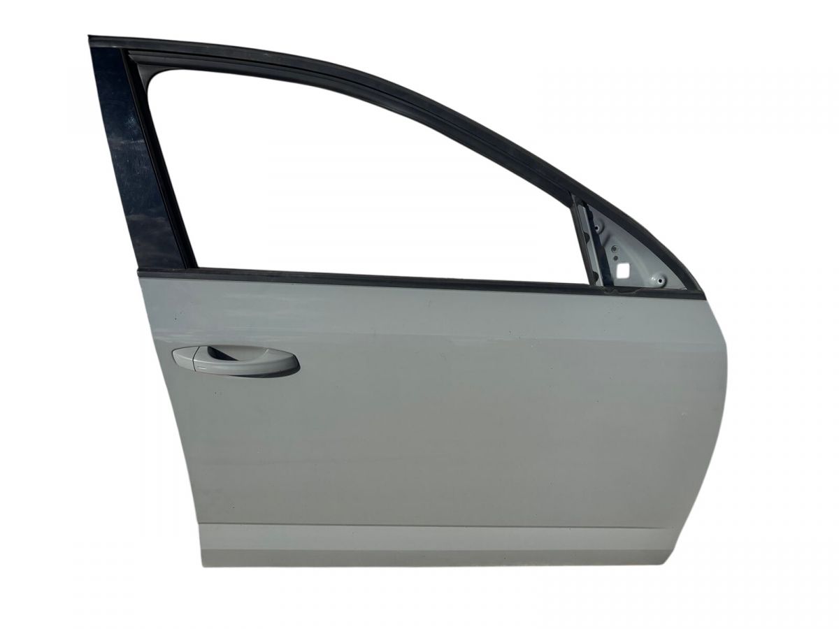 5E0831056A Door Front Right SKODA OCTAVIA III (5E) (2012-2019)