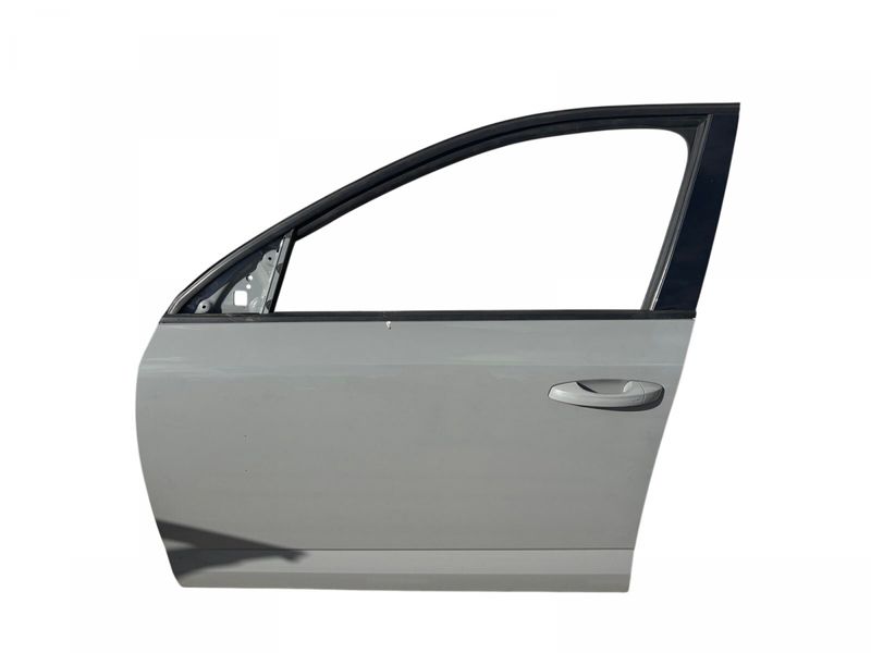 5E0831055A Door Front Left SKODA OCTAVIA III (5E) (2012-2019)