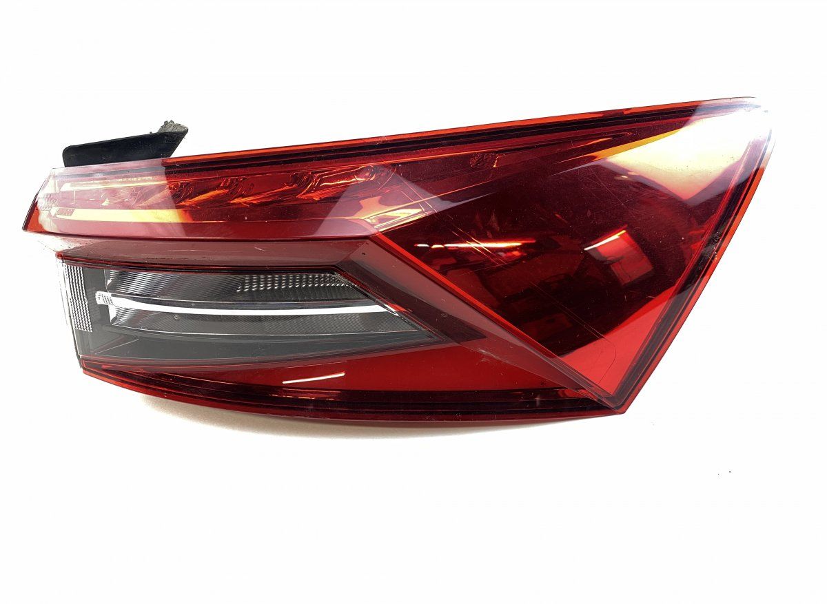 565945208 Tail light, right SKODA KODIAQ I (NS7) (2016-2024)