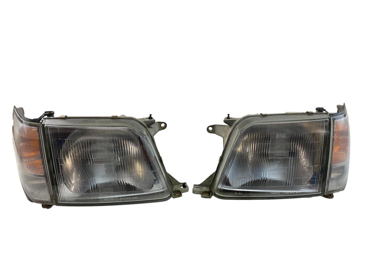 8111060790 8115060610 Headlights/headlamps set TOYOTA LAND CRUISER 90 (1995-2002)