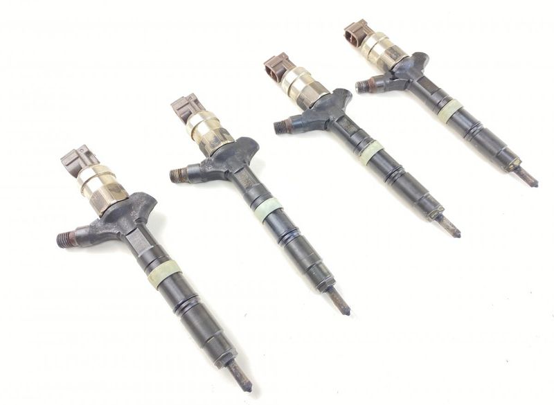 2367039025 Fuel injector set TOYOTA LAND CRUISER 120 (2002-2009)