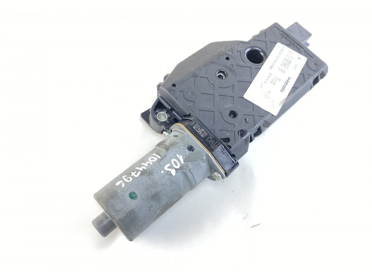 Mercedes-Benz CLS (C218) Sunroof Motor A2139002513 Sunroof Motor MERCEDES-BENZ CLS (C2...