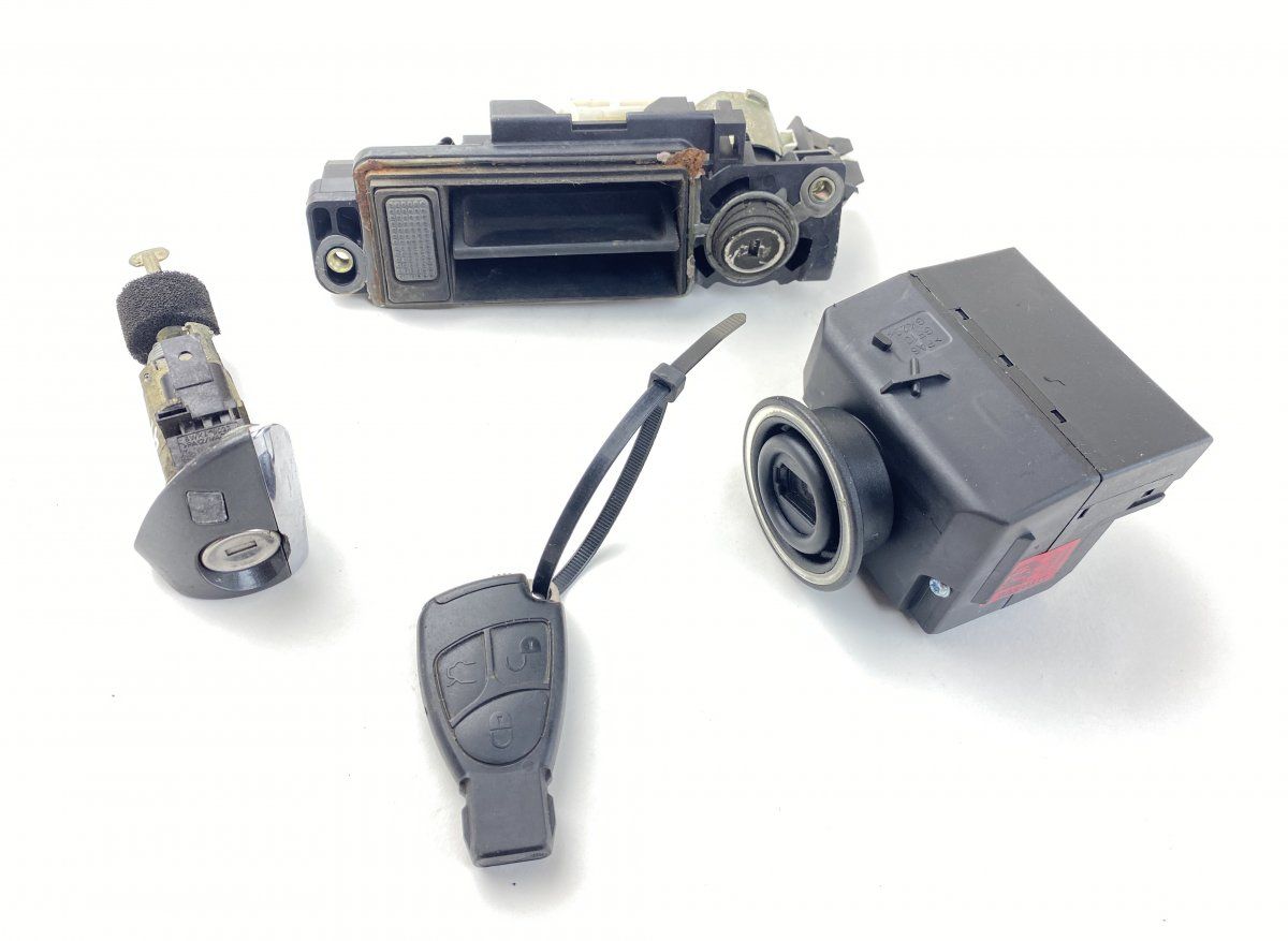 A2095453208 Ignition switch lock (ignition barrel) MERCEDES-BENZ CLK (C209) (2002-2010)