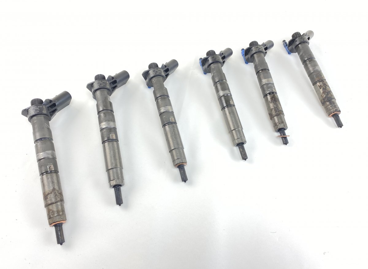 Mercedes-Benz CLS (C218) Fuel injector set 0445118009 Fuel injector set MERCEDES-BENZ CLS ...