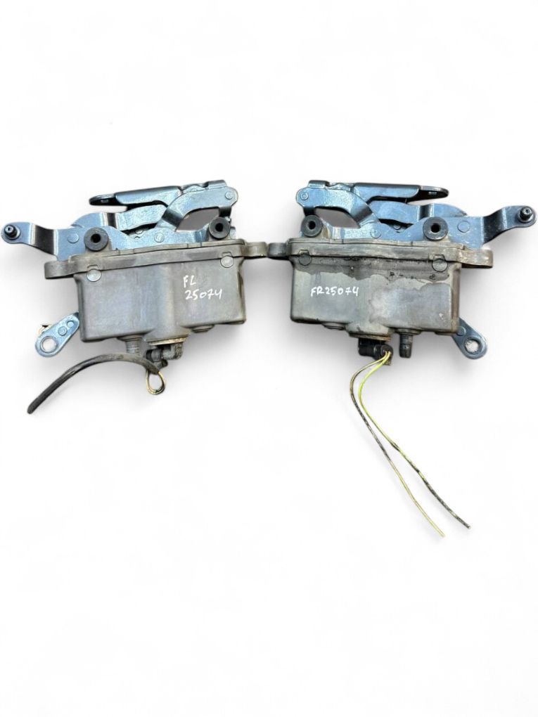 A2129066201 2129066201 2129066301 A2129066301 Bonnet hinge set MERCEDES-BENZ E-CLASS (W212) (2009-2016)