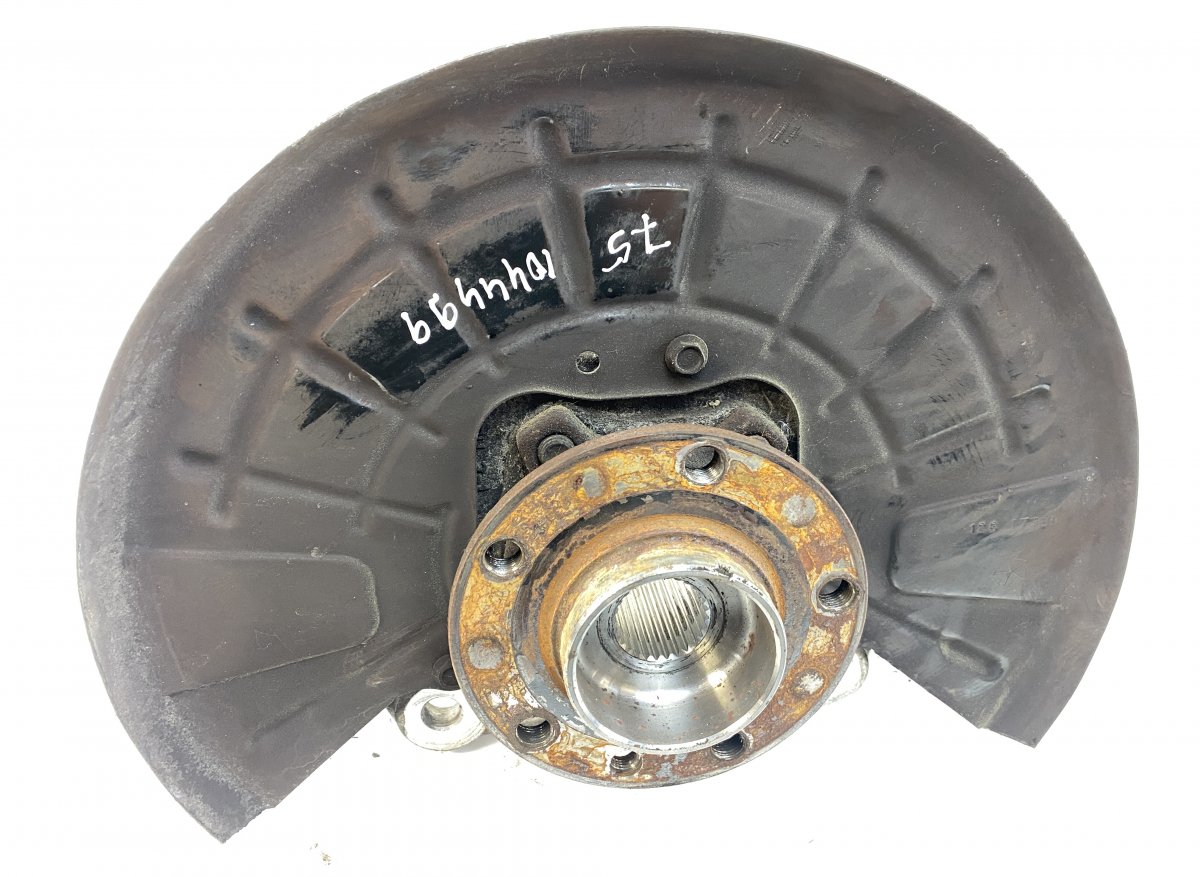 Jeep Cherokee (KL) Wheel bearing housing front right 4877888AF Wheel bearing housing front right JEE...