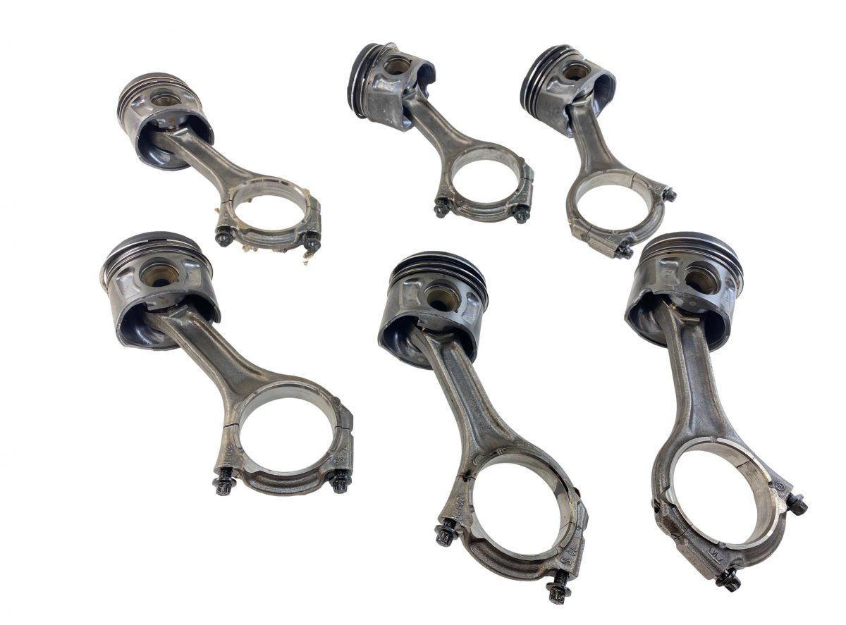 68147233AA 68147228AA Piston Kit JEEP GRAND CHEROKEE IV (WK, WK2) (2010-2021)