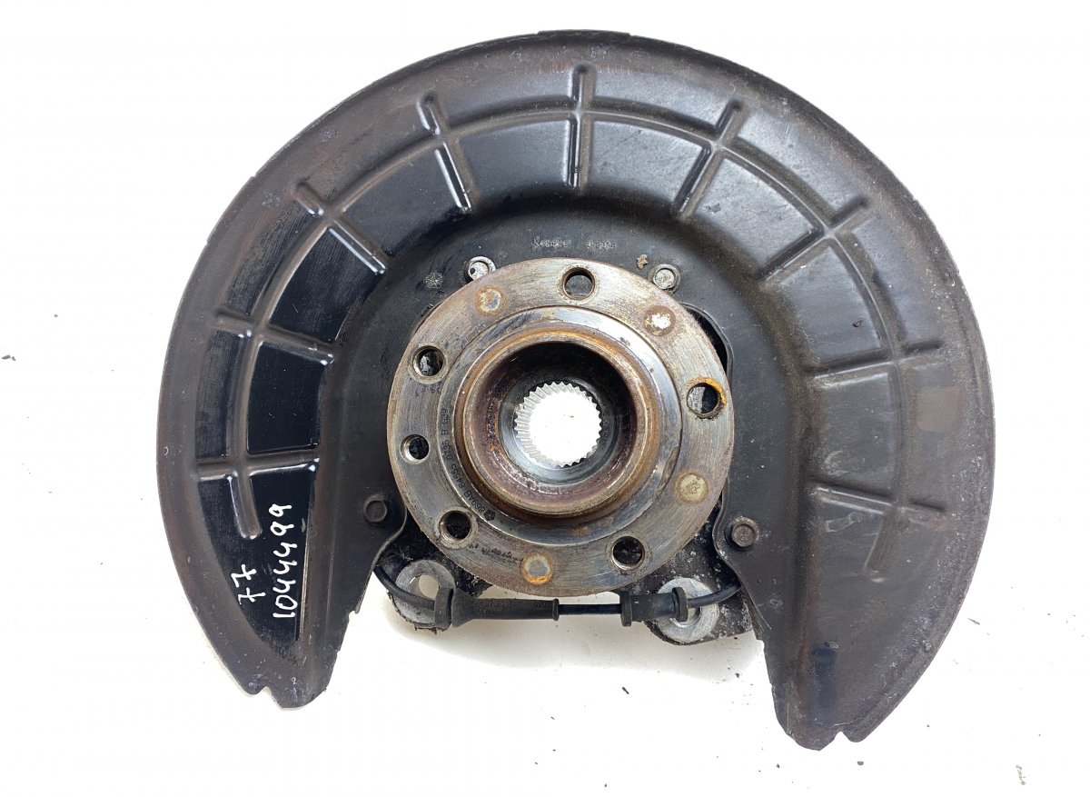 Jeep Cherokee (KL) Wheel bearing housing rear right 5090072AE Wheel bearing housing rear right JEEP...