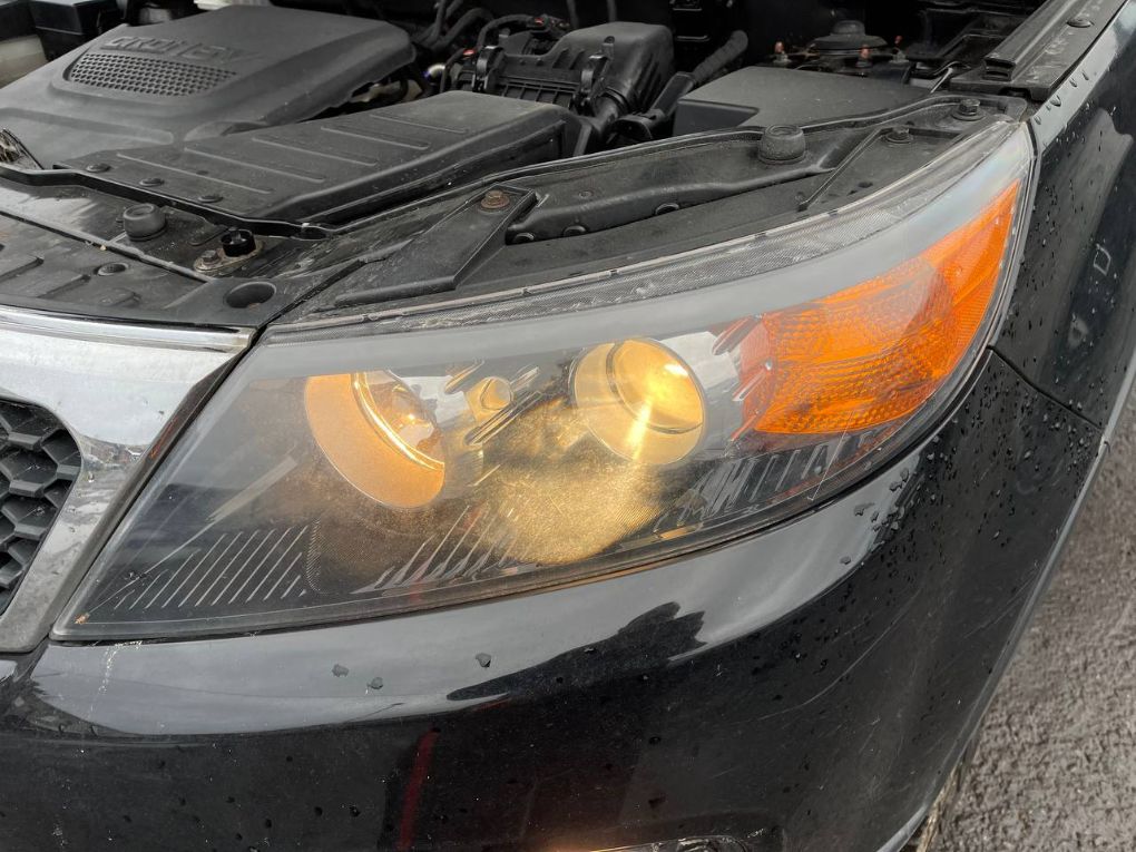 Kia Sorento priekinis žibintas (kairėje)
