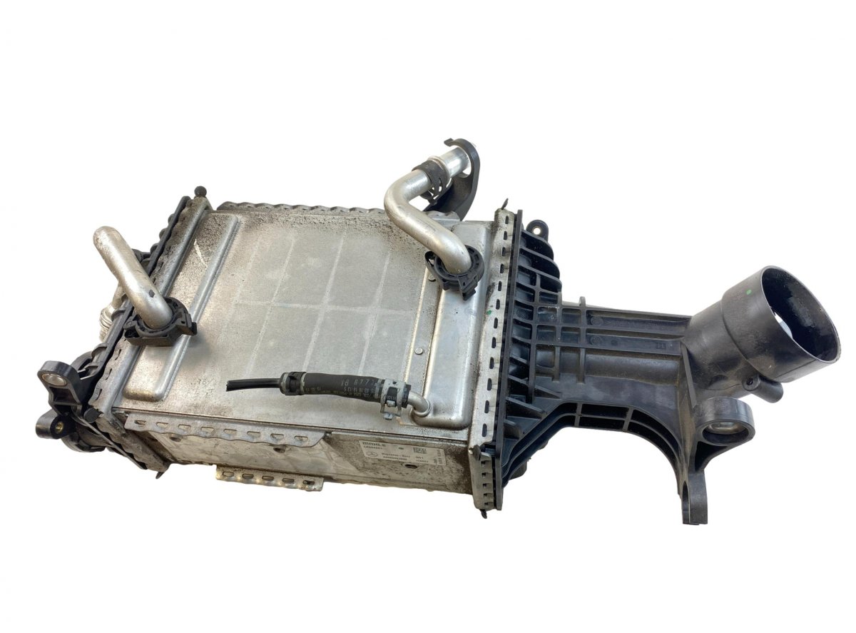 Mercedes-Benz CLS (C218) Välijäähdytin / Intercoolerin  LA304001 Intercooler MERCEDES-BENZ CLS (C257) (...