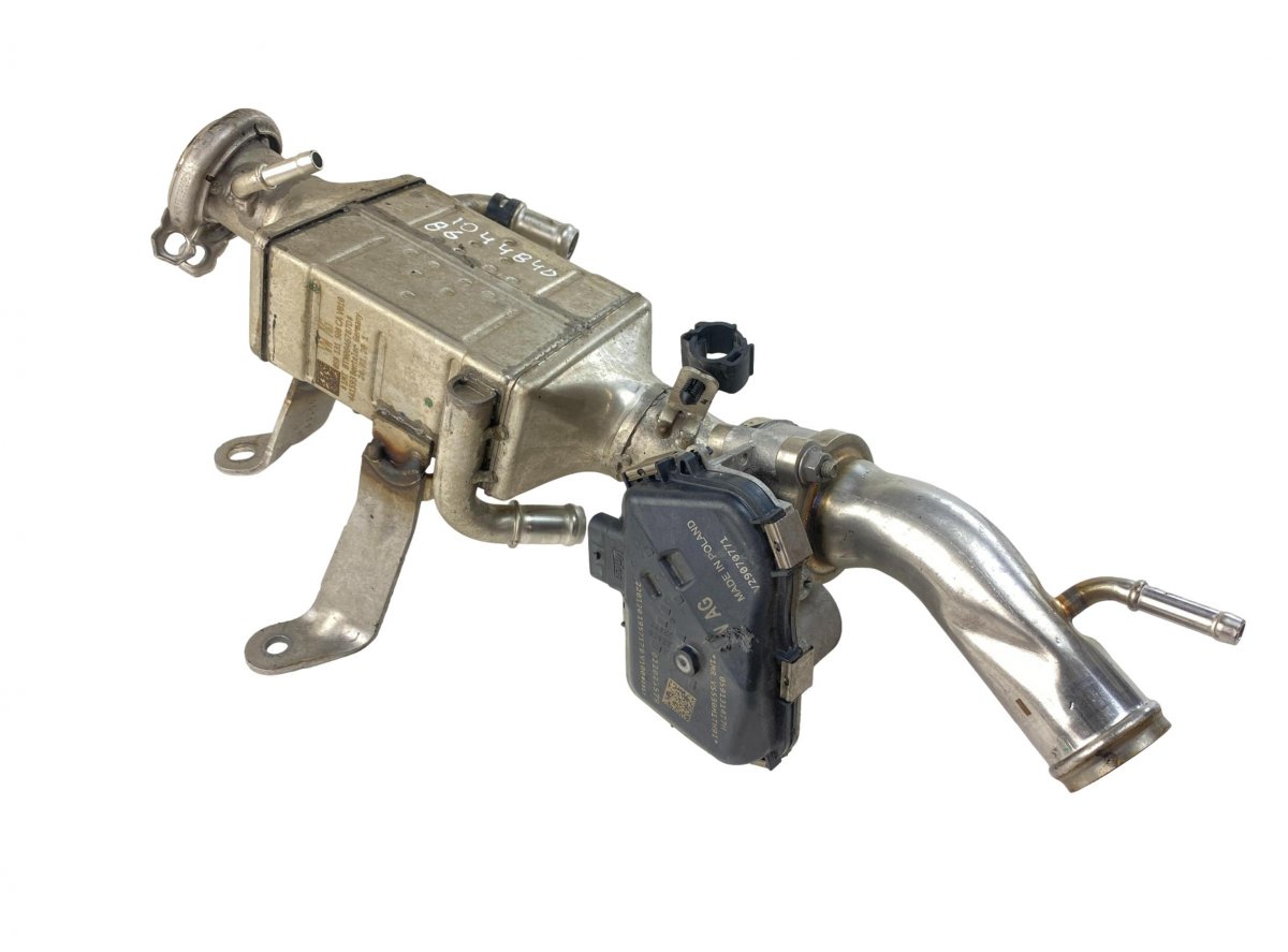 Audi A5 (B9) EGR jäähtytin 059131508CA EGR cooler AUDI A5 (F53, F57, F5A) ...