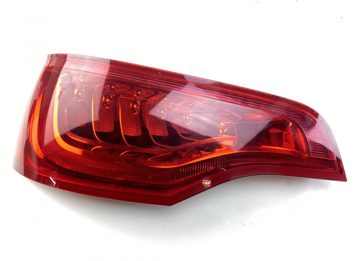 Audi Q7 (4L) tagatuli (vasak) 4L0945093L Tail light left AUDI Q7 (4L) (2006-2...