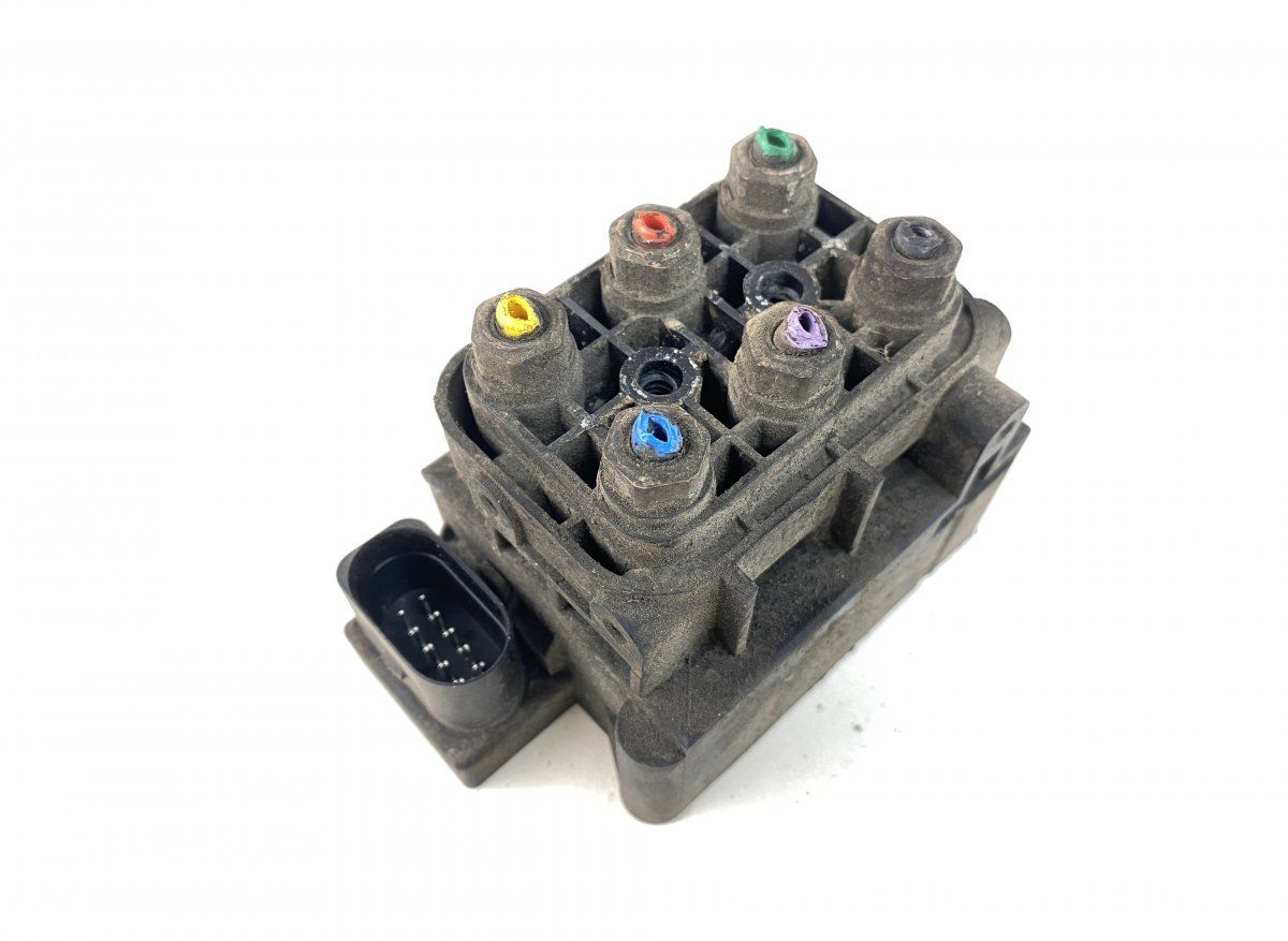 15152400082 15-1524-0008.2 Air suspension valve block AUDI Q7 (4L) (2006-2015)