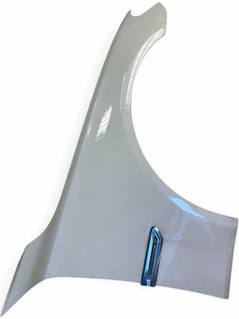 BMW 7 (F01 / F02 / F03 / F04) Fender Front Right 41007261462 Fender Front Right BMW 7 (F01, F02)...